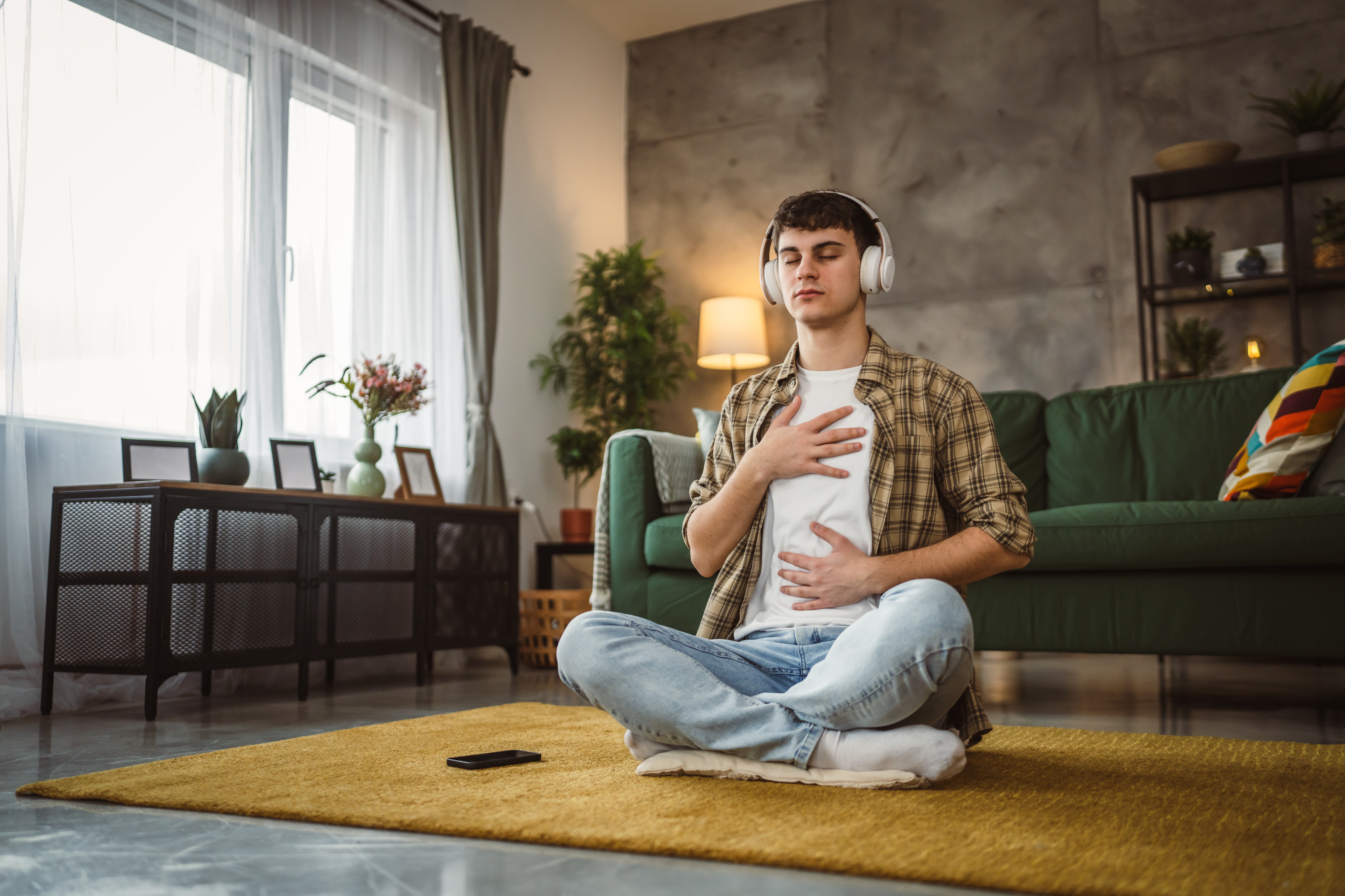 Starting Burnout Treatment While Working: What to Expect from Intensive Therapy Approaches